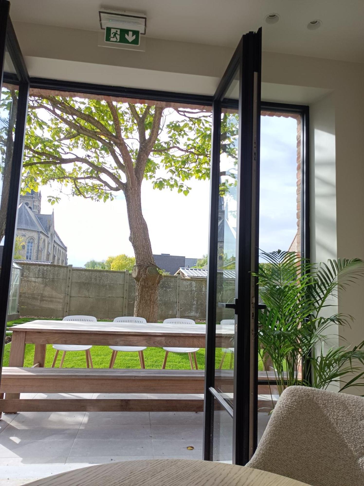 Huyze Vinteling Bed & Breakfast อีปส์ ภายนอก รูปภาพ