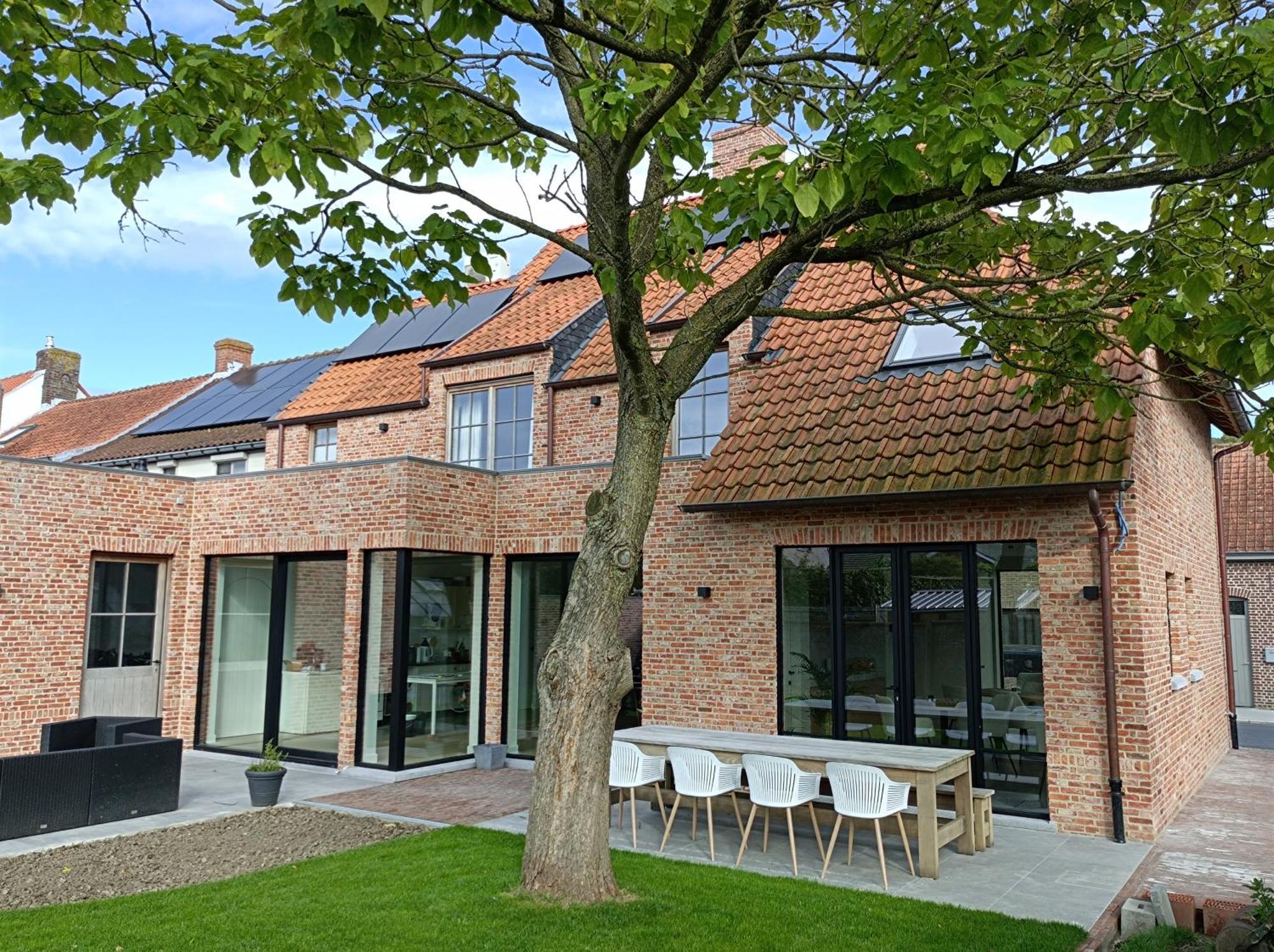 Huyze Vinteling Bed & Breakfast อีปส์ ภายนอก รูปภาพ